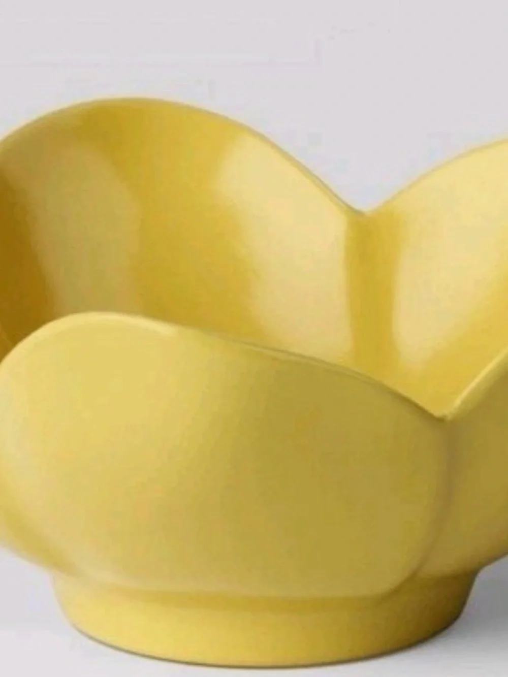 NWT Bright Yellow Flower Melamine Dessert Bowls with Orange Centers - Set of 4